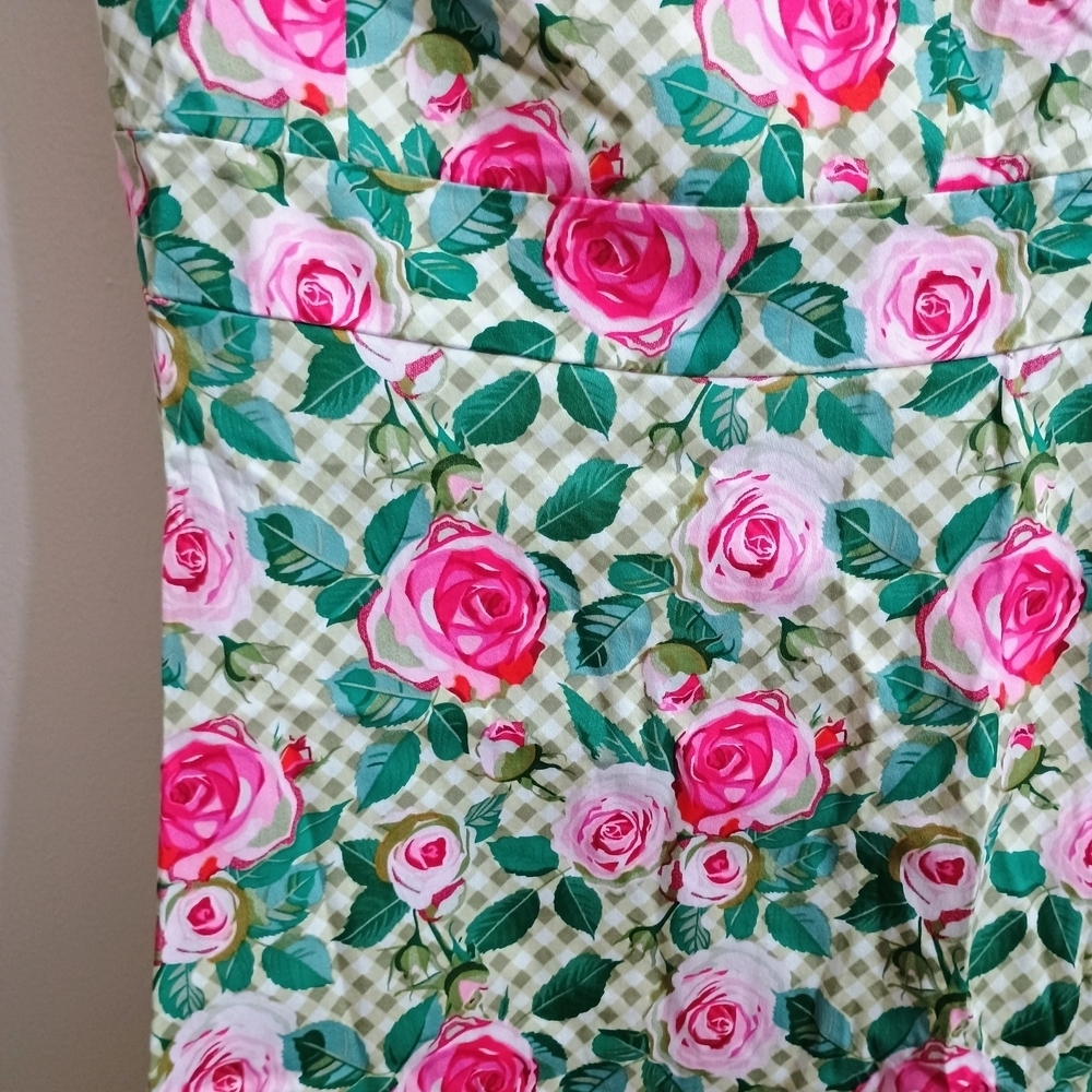 Elegant Floral Midi Dress in Pink and Green - Picture 4 of 7